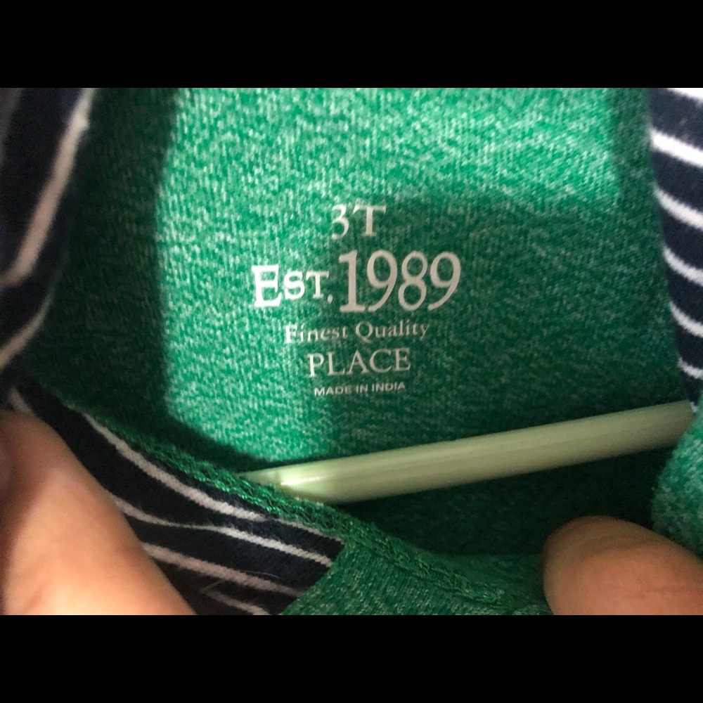Pullover sweater